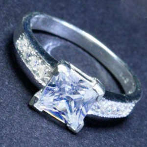 Solid 925 Sterling Silver With Cubic Zirconia stones ring size # 8 + 3.15g