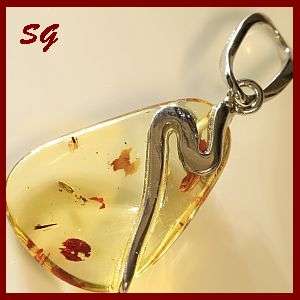 Solid 925 steling silver and 100% natural Amber gemstone pendant