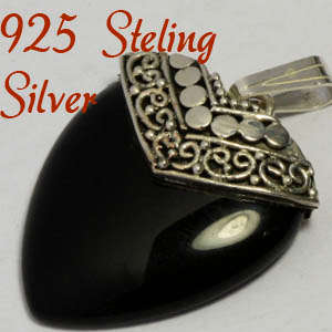 Solid 925 Sterling Silver & Natural Onyx Pendant 28mm + 3.40g