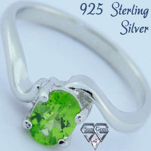 Solid 925 Sterling Silver & Peridot ring size 7# + 2.71g