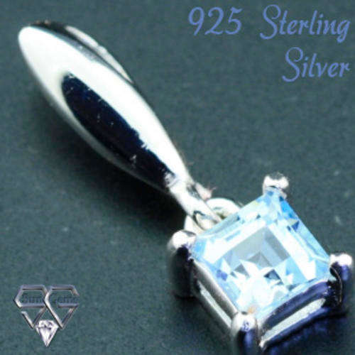 Solid 925 Sterling Silver & Topaz pendant 20mm +  1.64g