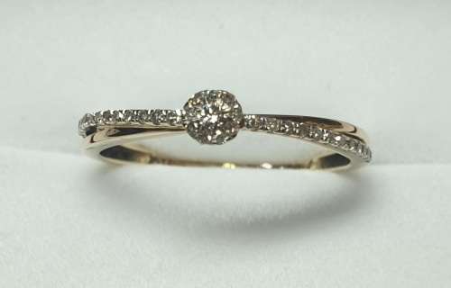 9ct Yellow Gold Diamond Ring