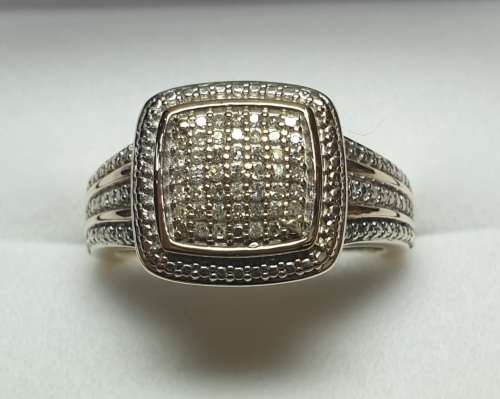 9ct Yellow Gold Diamond Ring