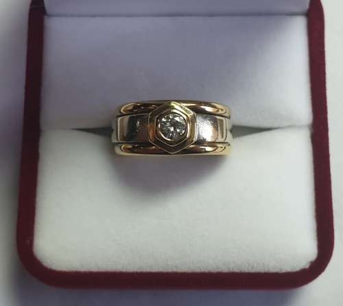 9ct Yellow and white Gold Diamond Ring
