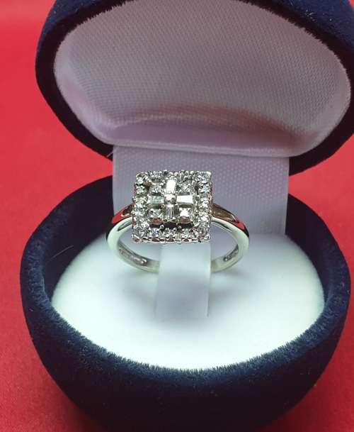 9ct White Gold Diamond Ring