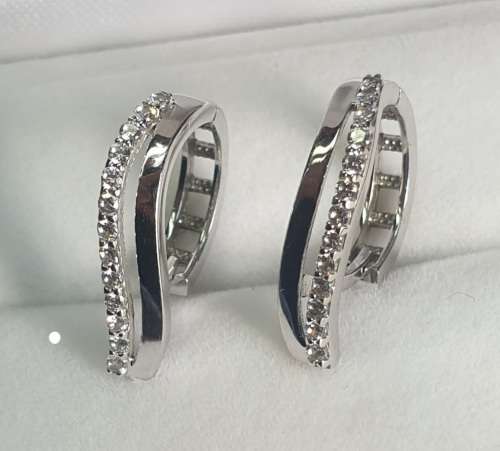 10ct White Gold Diamond Earrings