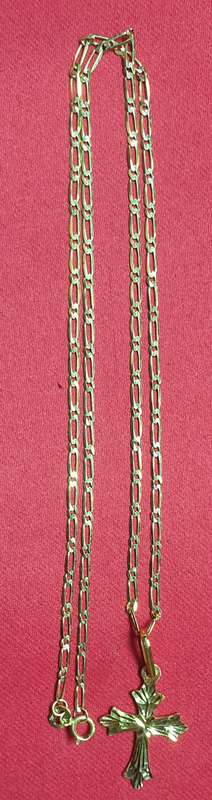 9ct Yellow Gold Necklace and Pendant