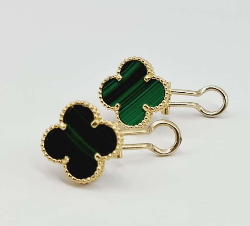 18 ct yellow gold earrings