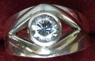 BEAUTIFUL SOLID SILVER LADIES DRESS RING.