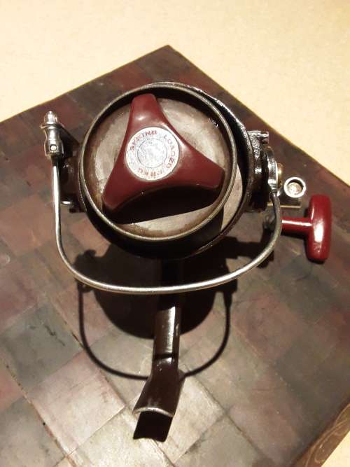Large vintage Point Sportsman 570 Reel AND vintage Daiwa model 7500 ~ BOTH 1 Bid!!!