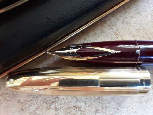 UNIQUE set of TWO Sheaffer Fountain Pens!! 14kt Gold nibs ~PFM V~ In original pen case circa 1959