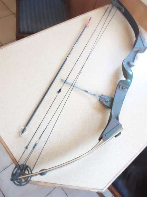 BARGAIN!!! Vintage Compound Bow by Michael Sarnitz (Austria)Saco - Super Magnum!! circa 80's