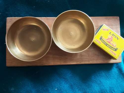 LOVELY!! 2 small vintage Brass bowls ~ BOTH 1 Bid!!*