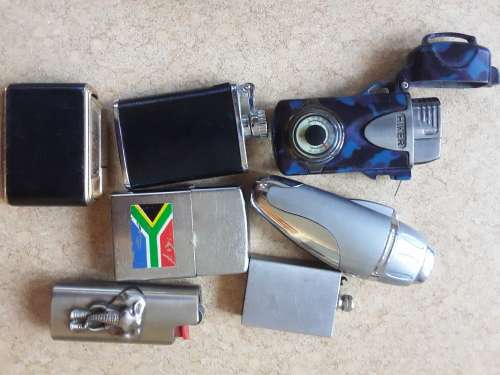 6 PIPES~STAND and job lot Vintage lighters(Not tested!) -ALL for 1 Bid!!