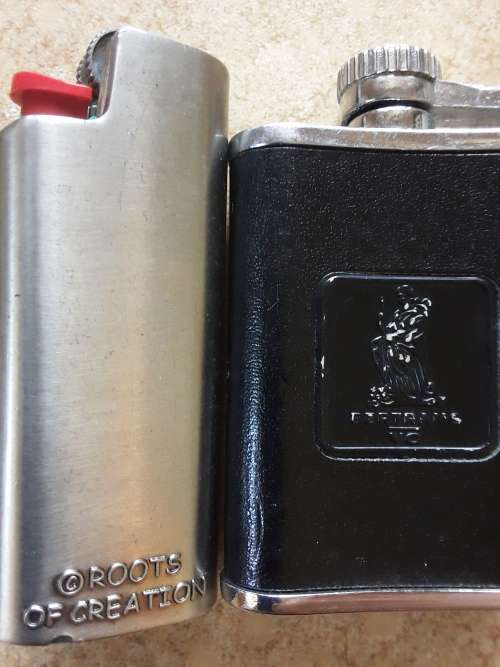 6 PIPES~STAND and job lot Vintage lighters(Not tested!) -ALL for 1 Bid!!