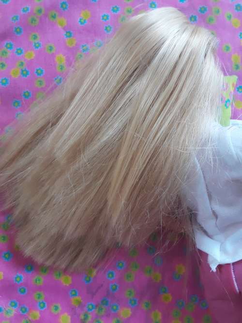 BARBIE!! *Gorgeous vintage Barbie* 1998 Mattel ~ with accessories!! 1 Bid!!