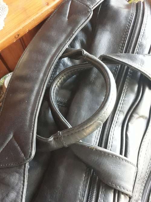 WOW!! BUSBY Full Leather Folio Executive Laptop Carry Bag!!!
