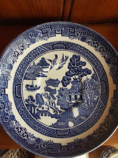 BEAUTIFUL! Blue & White *Willow Pattern* Tea Trio! (no.2)