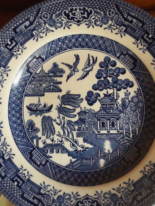 BEAUTIFUL! Blue & White *Willow Pattern* Tea Trio! (no.2)