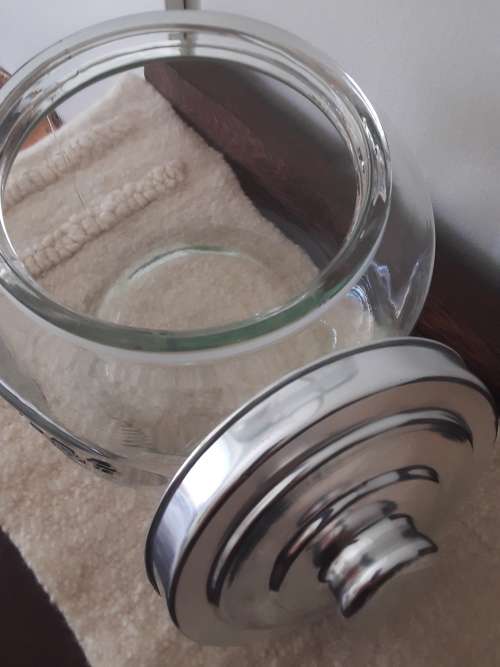 Large glass *Cookie Jar ~ Excellent condition!