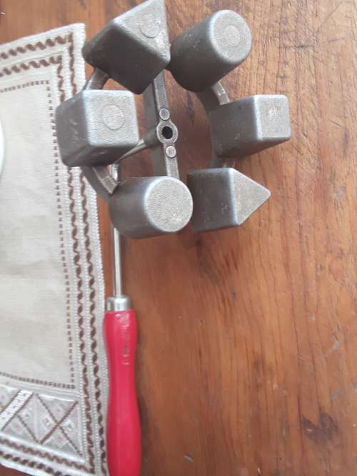 The Ever~Popular *SNACKLE*IRON! 3 Available @R175 per iron
