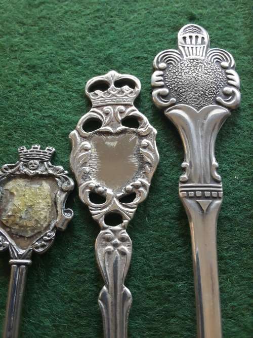 FABULOUS COLLECTION!! 10x Vintage T Spoons ~ All 1 Bid!