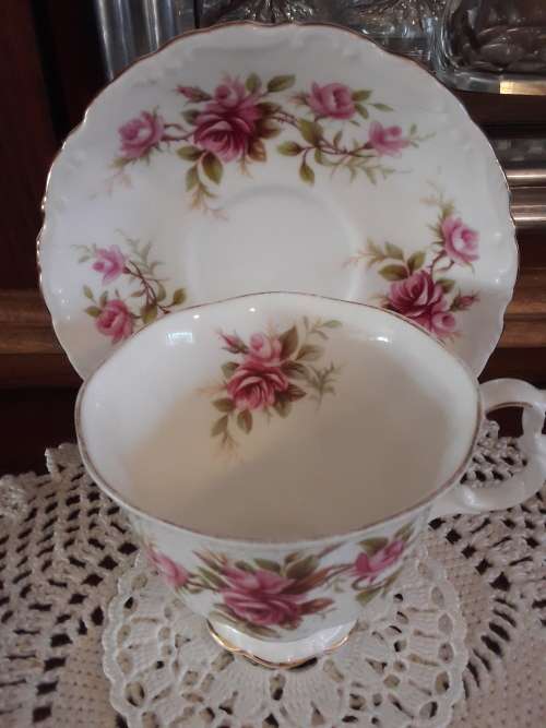 stunning ROYAL ALBERT *ROMANCE* Tea Duo ~ marked down!