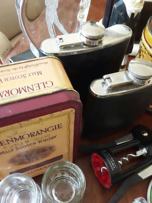 Fab!! MIXED joblot BAR ITEMS!!