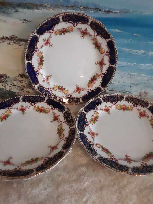 Stunning ANTIQUE *ROYAL STANDARD* cake/side plate ~ 2 available (price per plate)