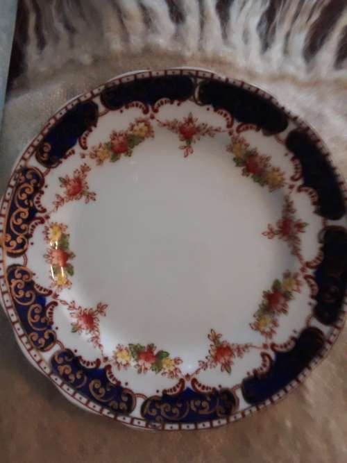 Stunning ANTIQUE *ROYAL STANDARD* cake/side plate ~ 2 available (price per plate)