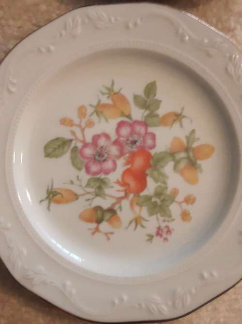 2 Prestigious Vintage *HUGENOT ROYALE* Sideplates *Excellent condition! ~ 1 Bid!!