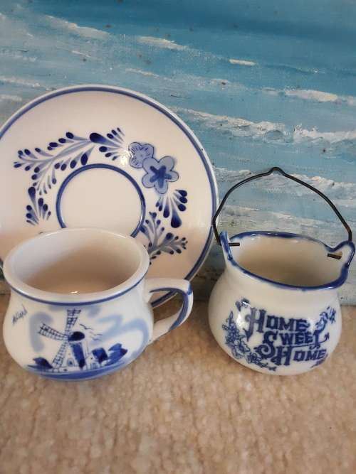 Pretty!! Genuine vintage *DELFT* Blue and White Coffee duo + 1 more ~ All 1 Bid!!
