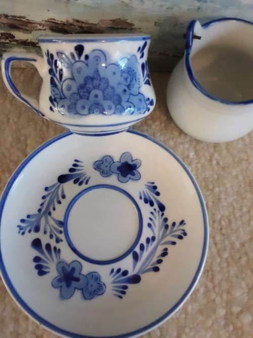 Pretty!! Genuine vintage *DELFT* Blue and White Coffee duo + 1 more ~ All 1 Bid!!
