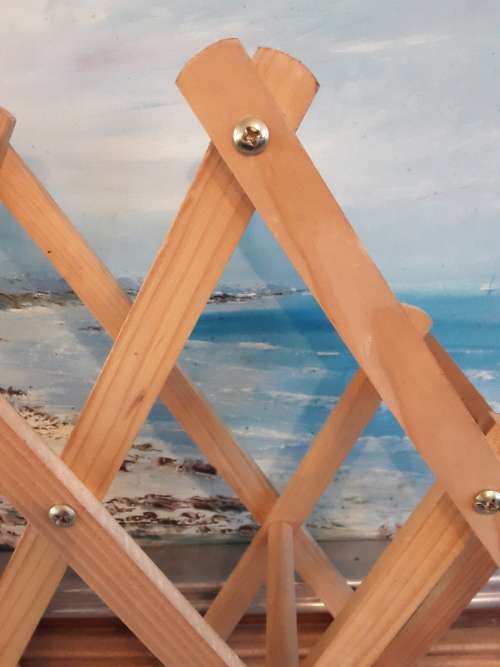 GREAT!! Wooden Wine Rack +2 mini Tankards! 1 Bid for all!!