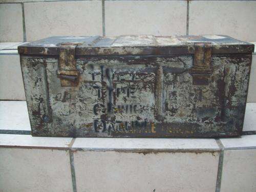 *VINTAGE* METAL AMMO BOX/TRUNK!! Highly Collectable!