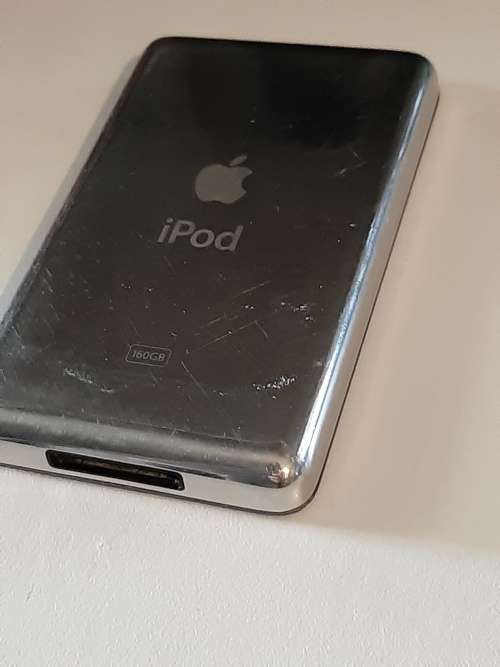 iPod Classic 160GB with some issues.