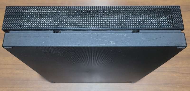 Xbox One X Console With Cables, 1 Controller and 6 Games