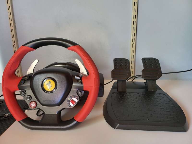 Thrustmaster Ferrari 458 Spider Racing Wheel for Xbox One - Series S/X - LEFT SHIFTER NOT WORKING!