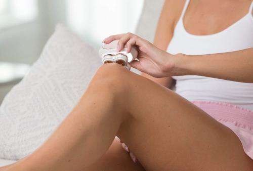 Finishing Touch FLAWLESS LEGS WOMEN'S HAIR REMOVER SHAVER Rechargeable PAIN FREE