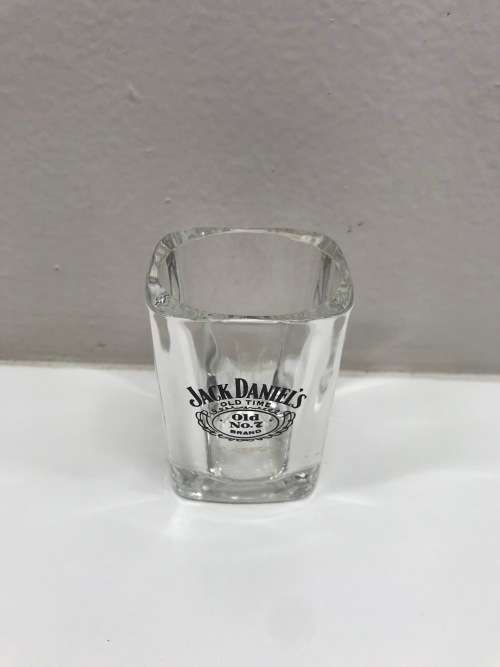 Glass Jack Daniels Tot / Shot Glass - COMES WITH FREE 50ml BOTTLE