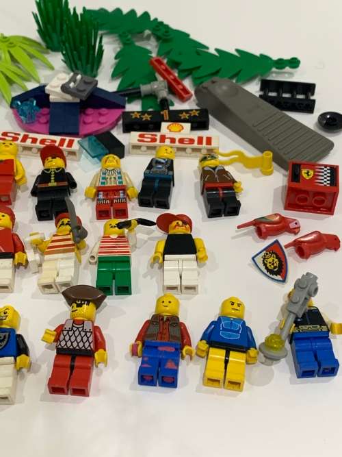Wide Variety Of Lego Mini Figurines - Some From The 90s - Some Bits + Pieces