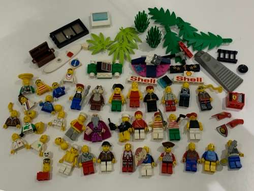 Wide Variety Of Lego Mini Figurines - Some From The 90s - Some Bits + Pieces