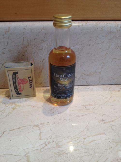CollectableGlass Miniature 50ml Whisky Bottle - Highland Way