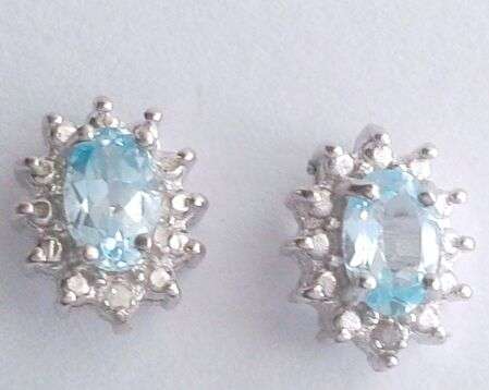 Gorgeous 1.15cts Blue Topaz and Diamond Earrings