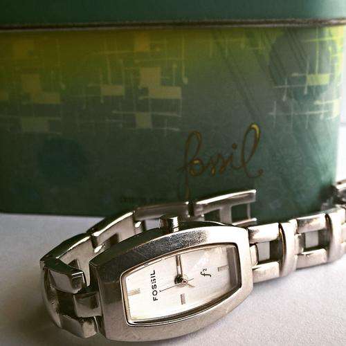Ladies Authentic Fossil Watch -SBT0739 02/05