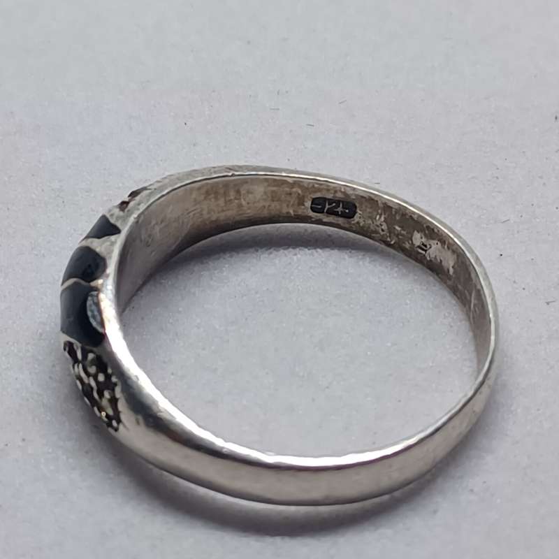 Vintage Sterling Silver 925 stamp Ring (2.9 grams)