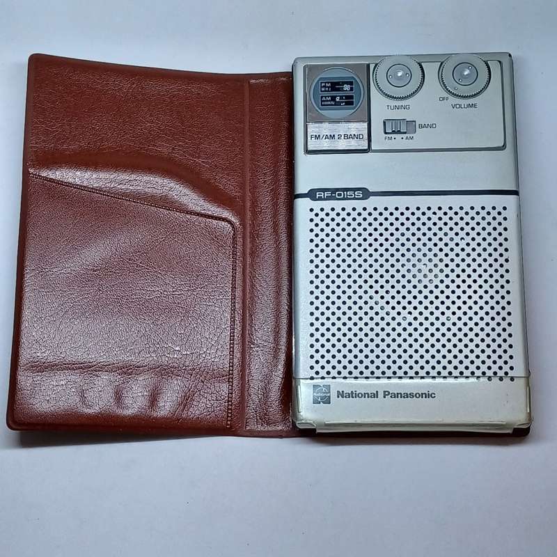 Vintage National Panasonic RF-015S AM/FM 2 Band Pocket Radio (read description)