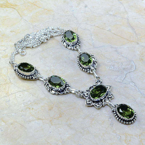 GORGEOUS GREEN AMETHYST NECKLACE