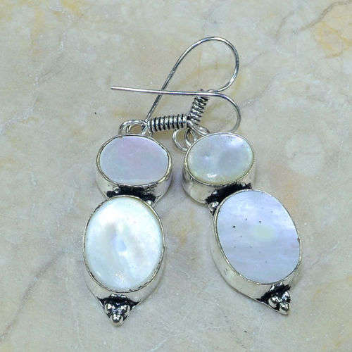 VINTAGE FEEL MOTHER OF PEARL EARRINGS