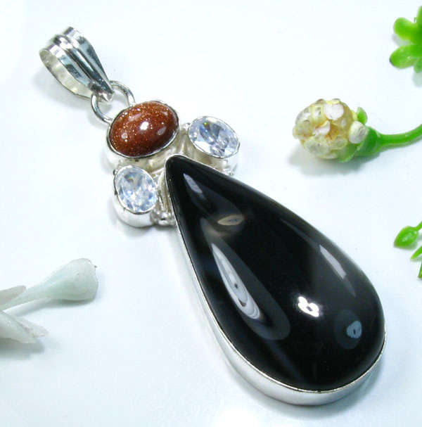 NATURAL BLACK AGATE, SUN SITARA & WHITE TOPAZ .925 SILVER PENDANTPENDANT